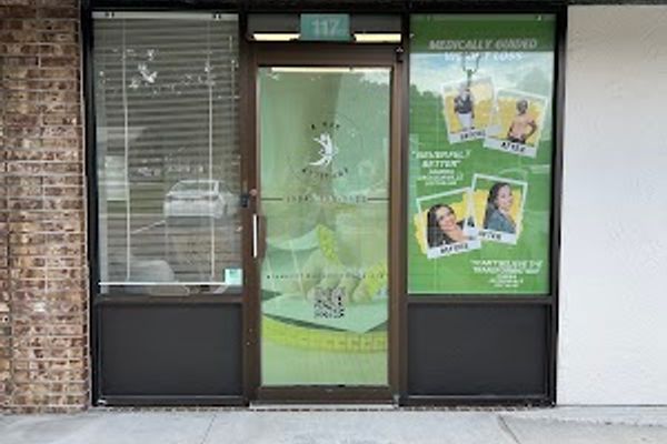 A Nue Attitude in Orange Park, FL