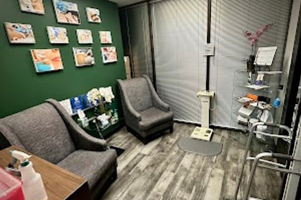 Clinica IDEAL Harwin in Houston, TX