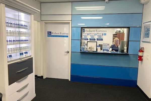 Dr. Robert Fortino's Medical Weight Loss Center New Jersey in Blackwood, NJ