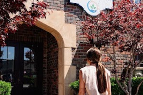 Kare Health And Wellness in Springfield, MO